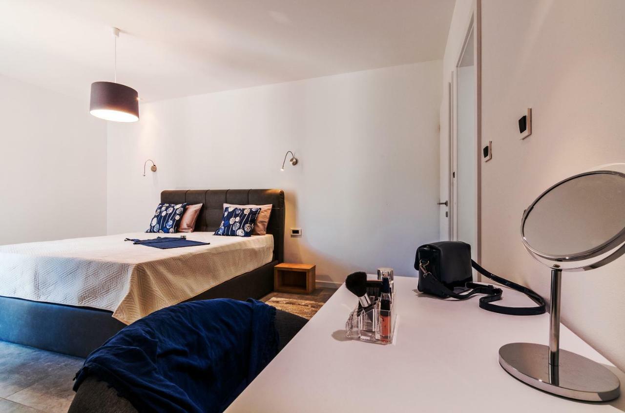 Punta Aqua Lägenhet Sukošan Exteriör bild